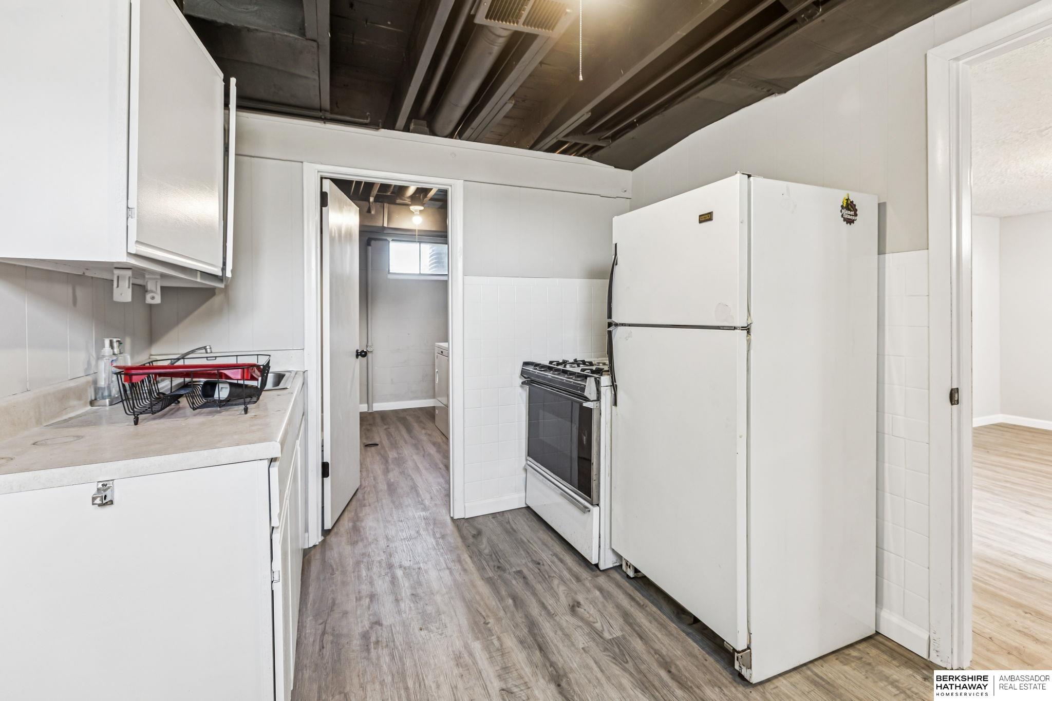 Omaha, Nebraska 68107, United States, 3 Bedrooms Bedrooms, ,2 BathroomsBathrooms,Residential,Active,236472