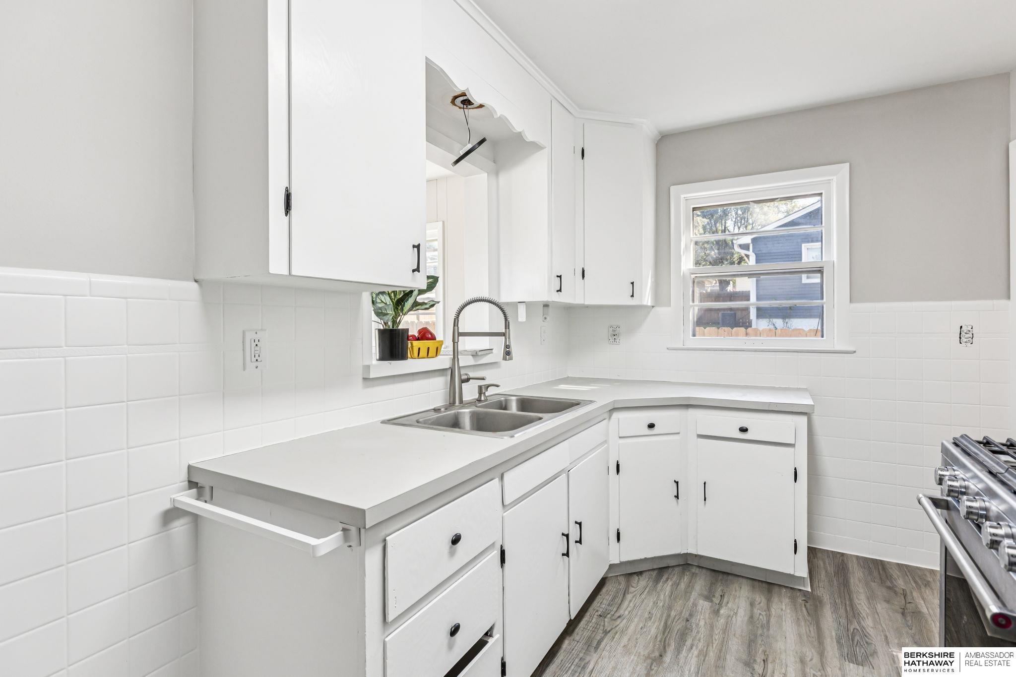 Omaha, Nebraska 68107, United States, 3 Bedrooms Bedrooms, ,2 BathroomsBathrooms,Residential,Active,236472