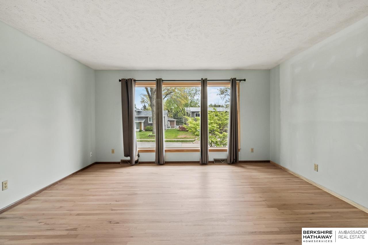 La Vista, Nebraska 68128, United States, 3 Bedrooms Bedrooms, ,2 BathroomsBathrooms,Residential,Pending,120629