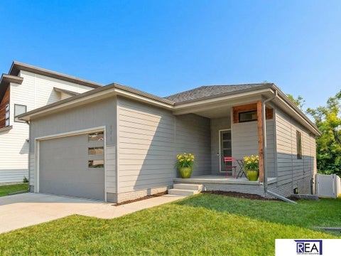Photo of 271 N Allen Street, Bennington, NE 68007 (MLS # 22617526)