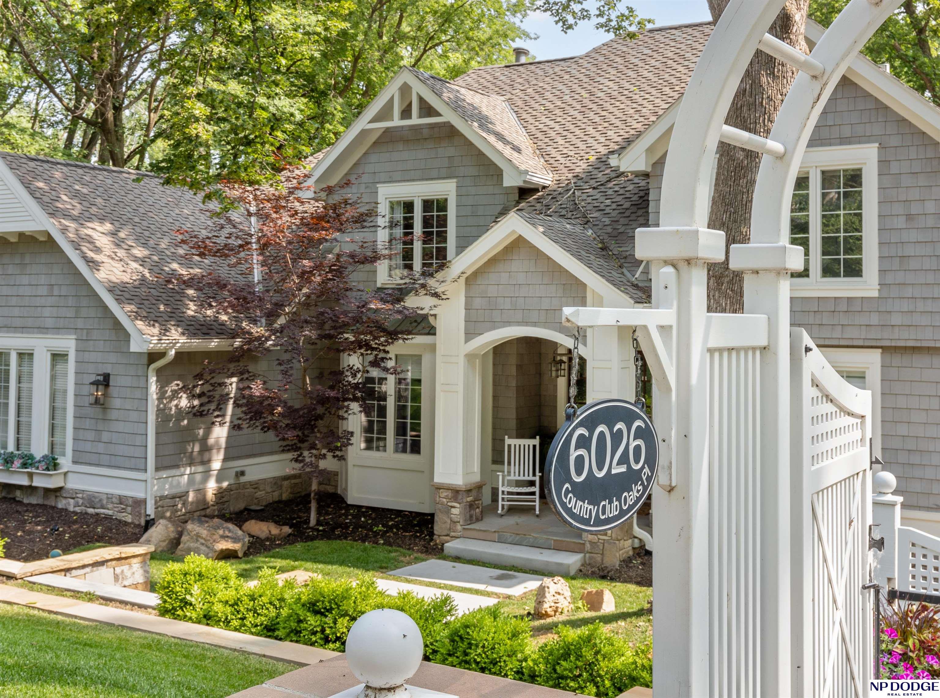 6026 Country Club Oaks Place