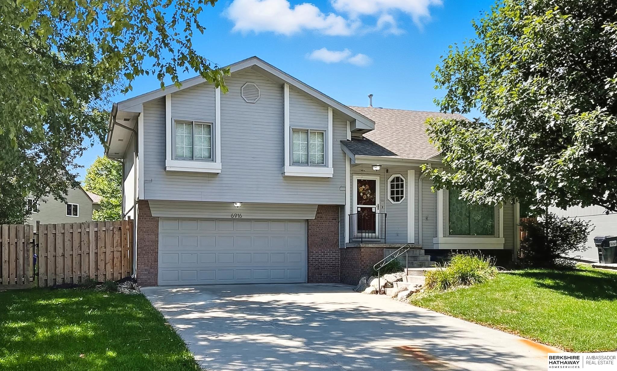 Omaha, Nebraska 68138, United States, 3 Bedrooms Bedrooms, ,2 BathroomsBathrooms,Residential,Pending,208873