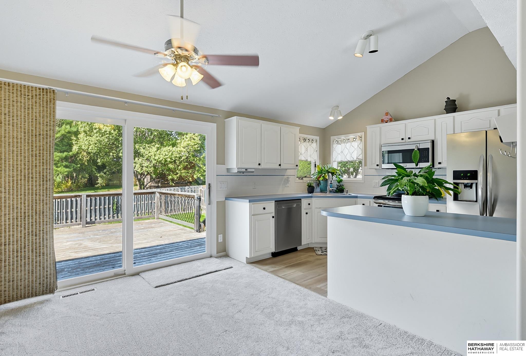 Omaha, Nebraska 68138, United States, 3 Bedrooms Bedrooms, ,2 BathroomsBathrooms,Residential,Pending,208873