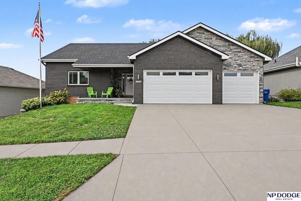 1329 LINDEN DR, BLAIR, NE 68008 - Image fafe5f7b7fd76ed7347313e87eae0b13/2393988745