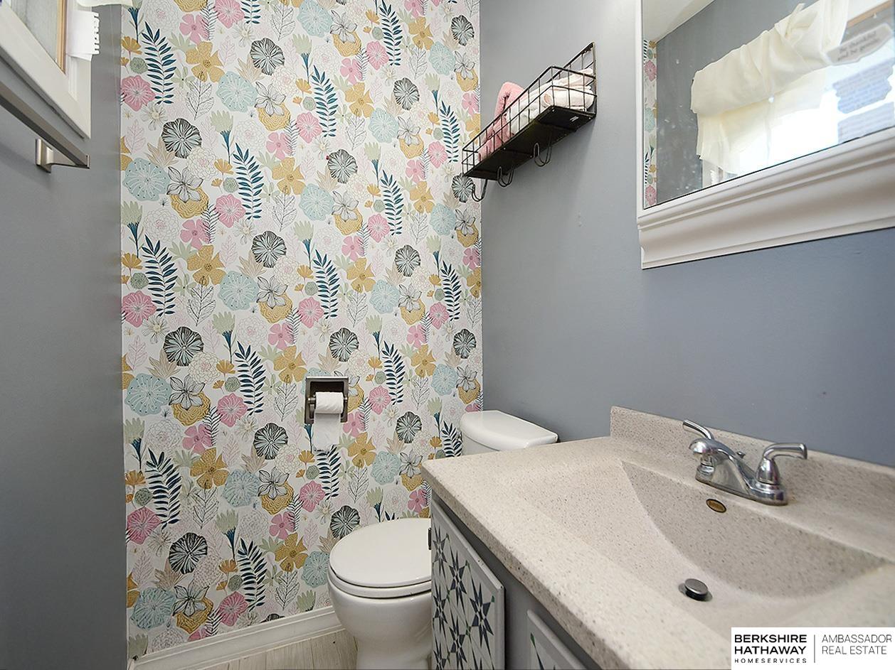 Omaha, Nebraska 68134, United States, 4 Bedrooms Bedrooms, ,3 BathroomsBathrooms,Residential,Active,230121