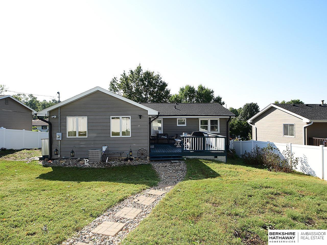 Omaha, Nebraska 68134, United States, 4 Bedrooms Bedrooms, ,3 BathroomsBathrooms,Residential,Active,230121