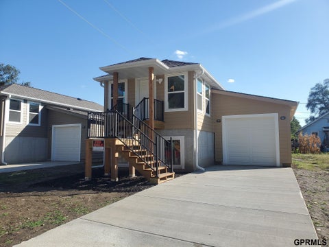 Photo of 1619 Willis Avenue, Omaha, NE 68110 (MLS # 22628614)