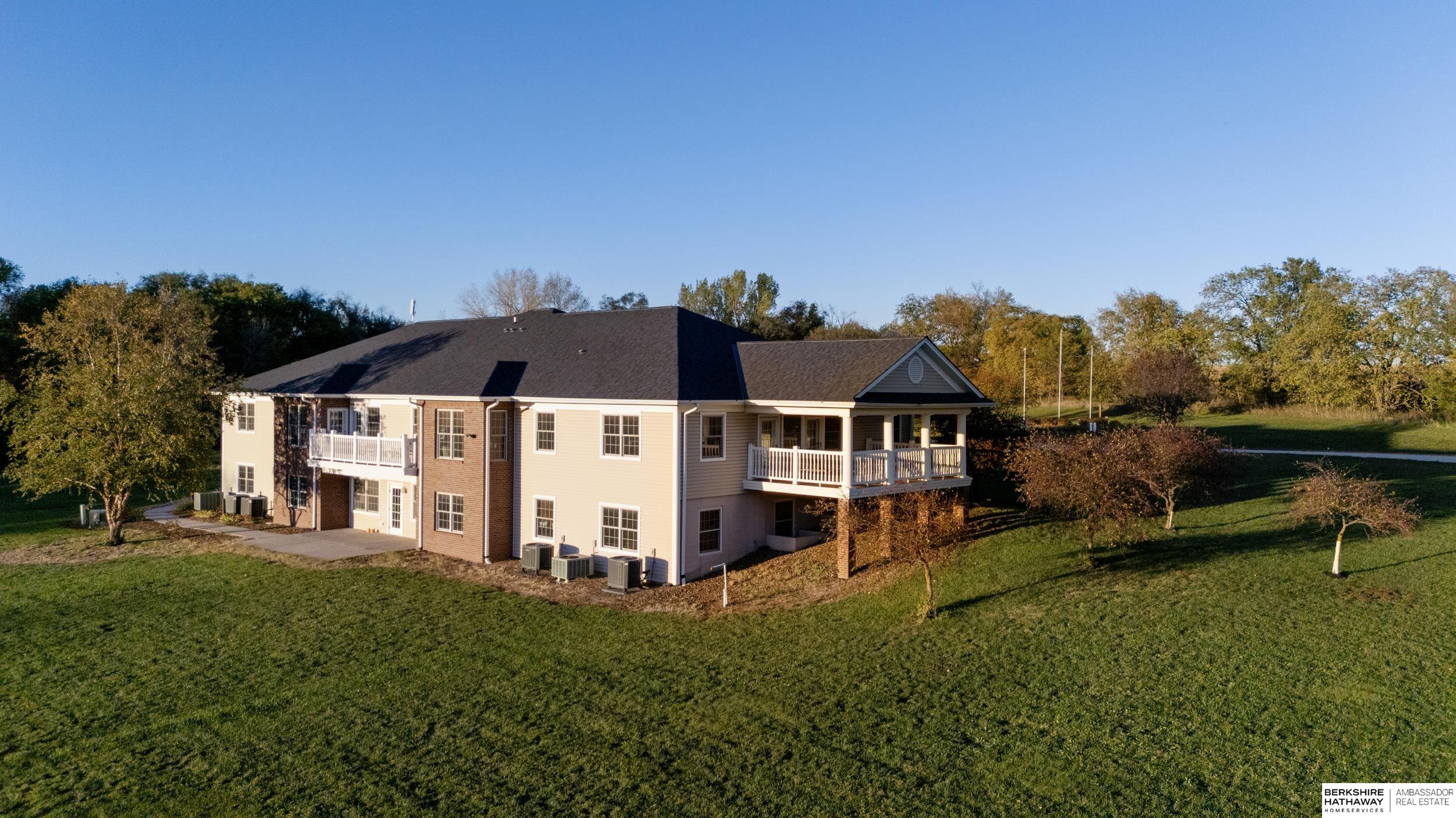 Walton, Nebraska 68461, United States, 8 Bedrooms Bedrooms, ,4 BathroomsBathrooms,Residential,Active,249700