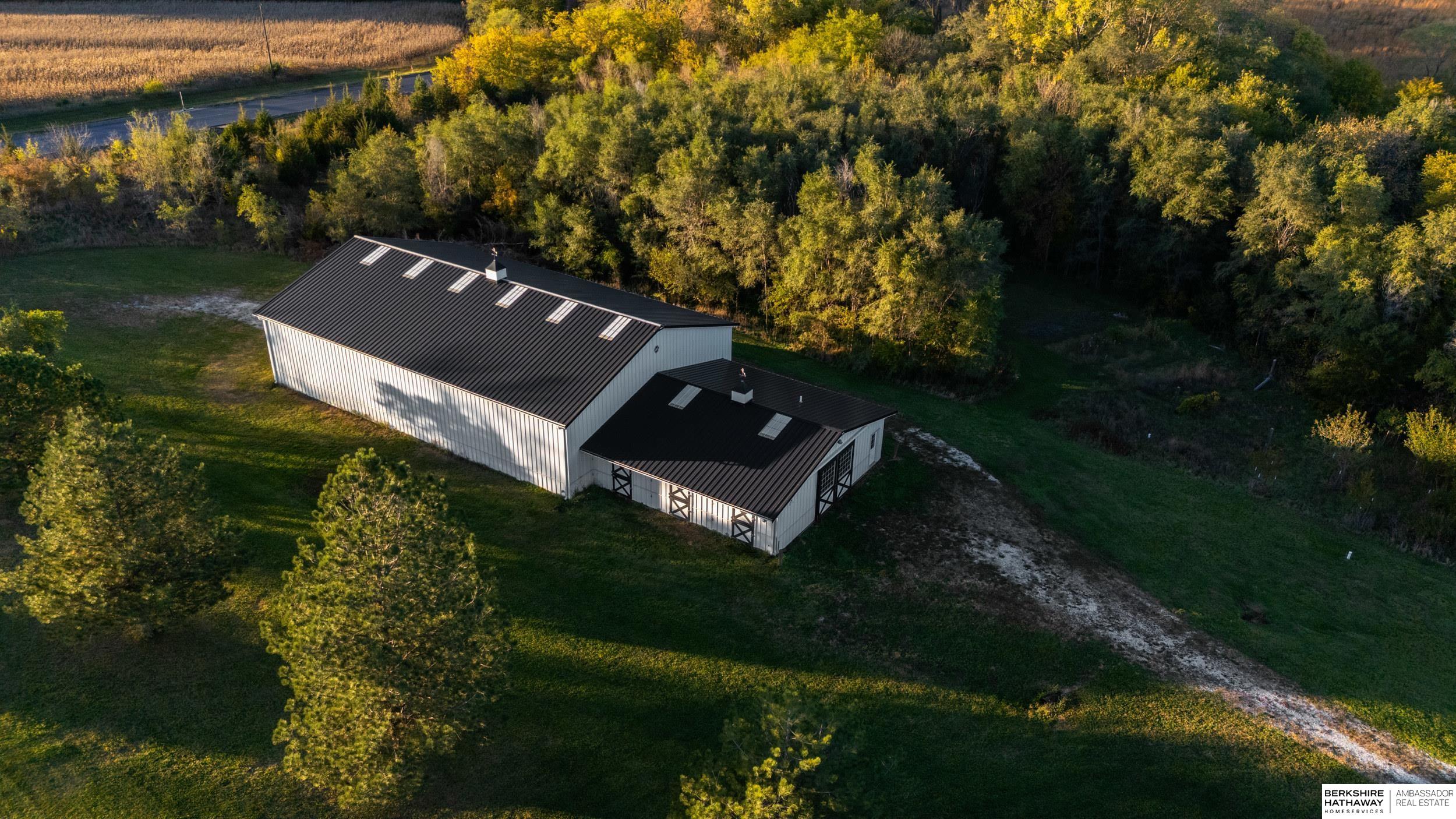 Walton, Nebraska 68461, United States, 8 Bedrooms Bedrooms, ,4 BathroomsBathrooms,Residential,Active,249700