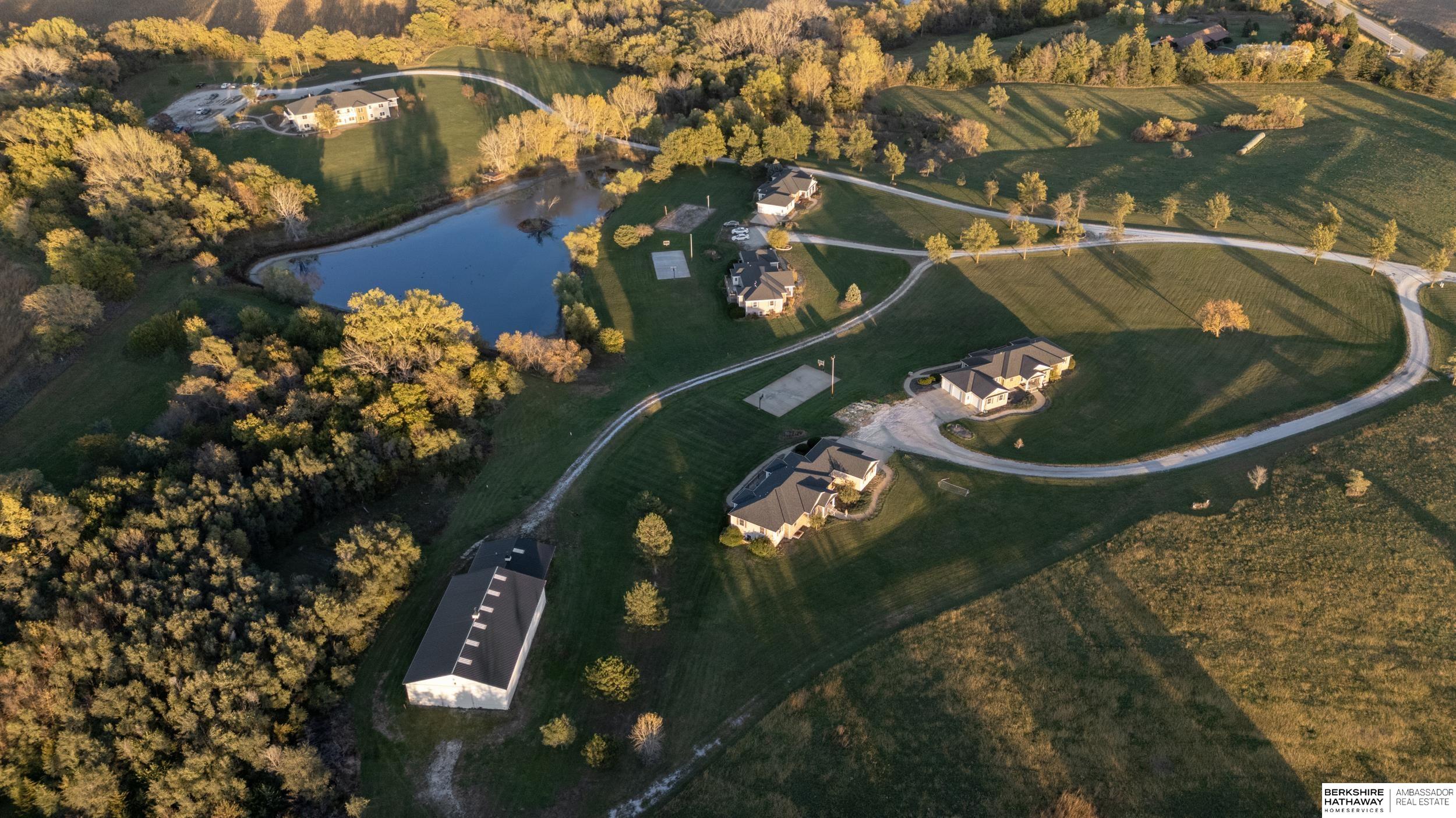 Walton, Nebraska 68461, United States, 8 Bedrooms Bedrooms, ,4 BathroomsBathrooms,Residential,Active,249700