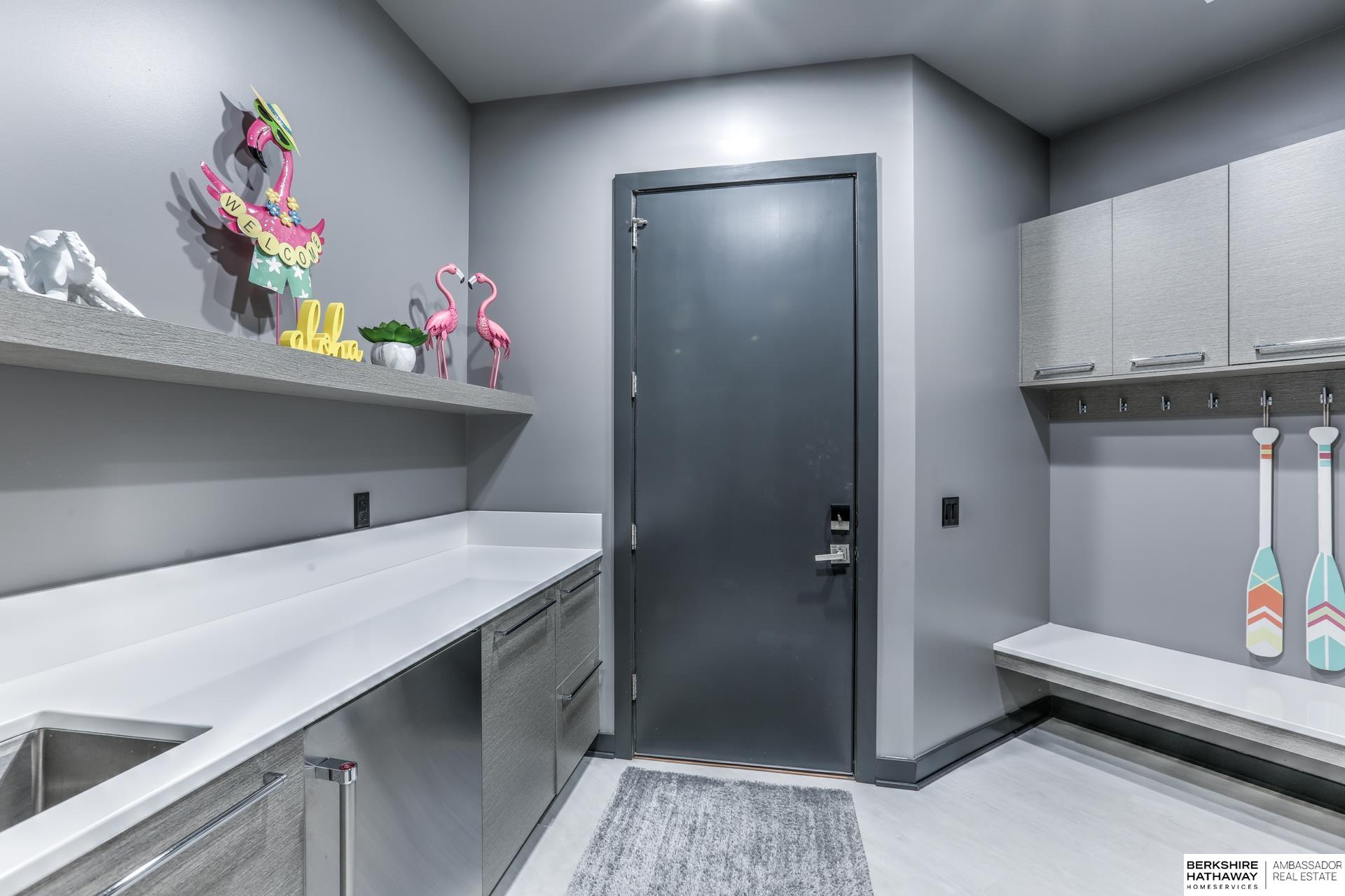 Waterloo, Nebraska 68069, United States, 5 Bedrooms Bedrooms, ,6 BathroomsBathrooms,Residential,Active,99629