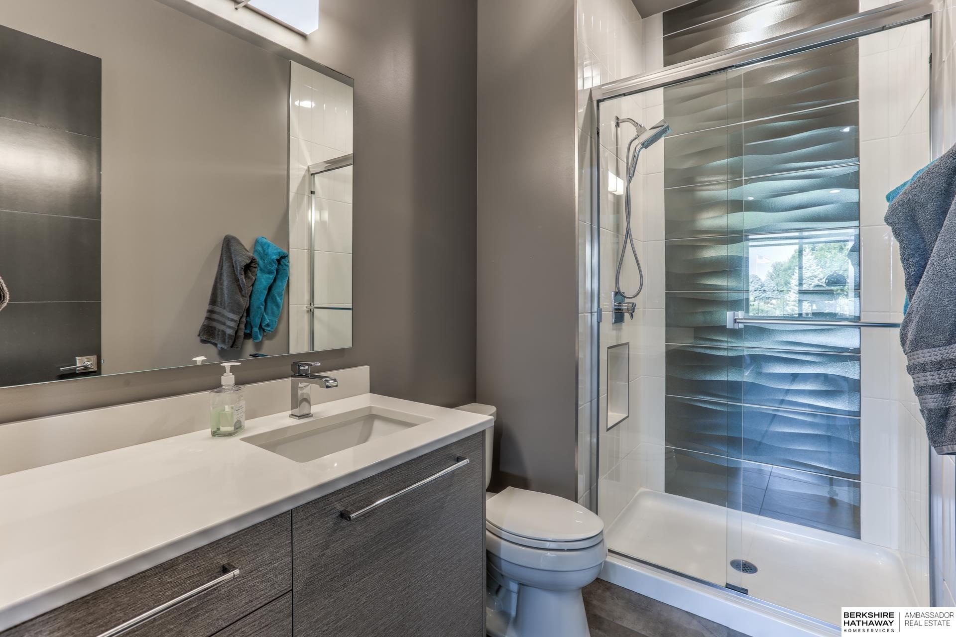 Waterloo, Nebraska 68069, United States, 5 Bedrooms Bedrooms, ,6 BathroomsBathrooms,Residential,Active,99629