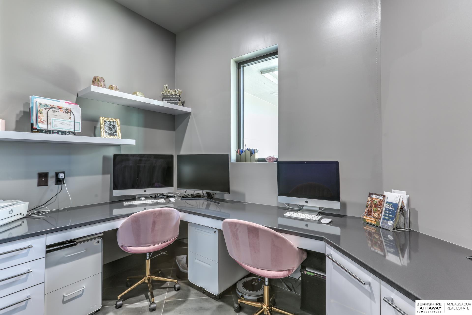 Waterloo, Nebraska 68069, United States, 5 Bedrooms Bedrooms, ,6 BathroomsBathrooms,Residential,Active,99629