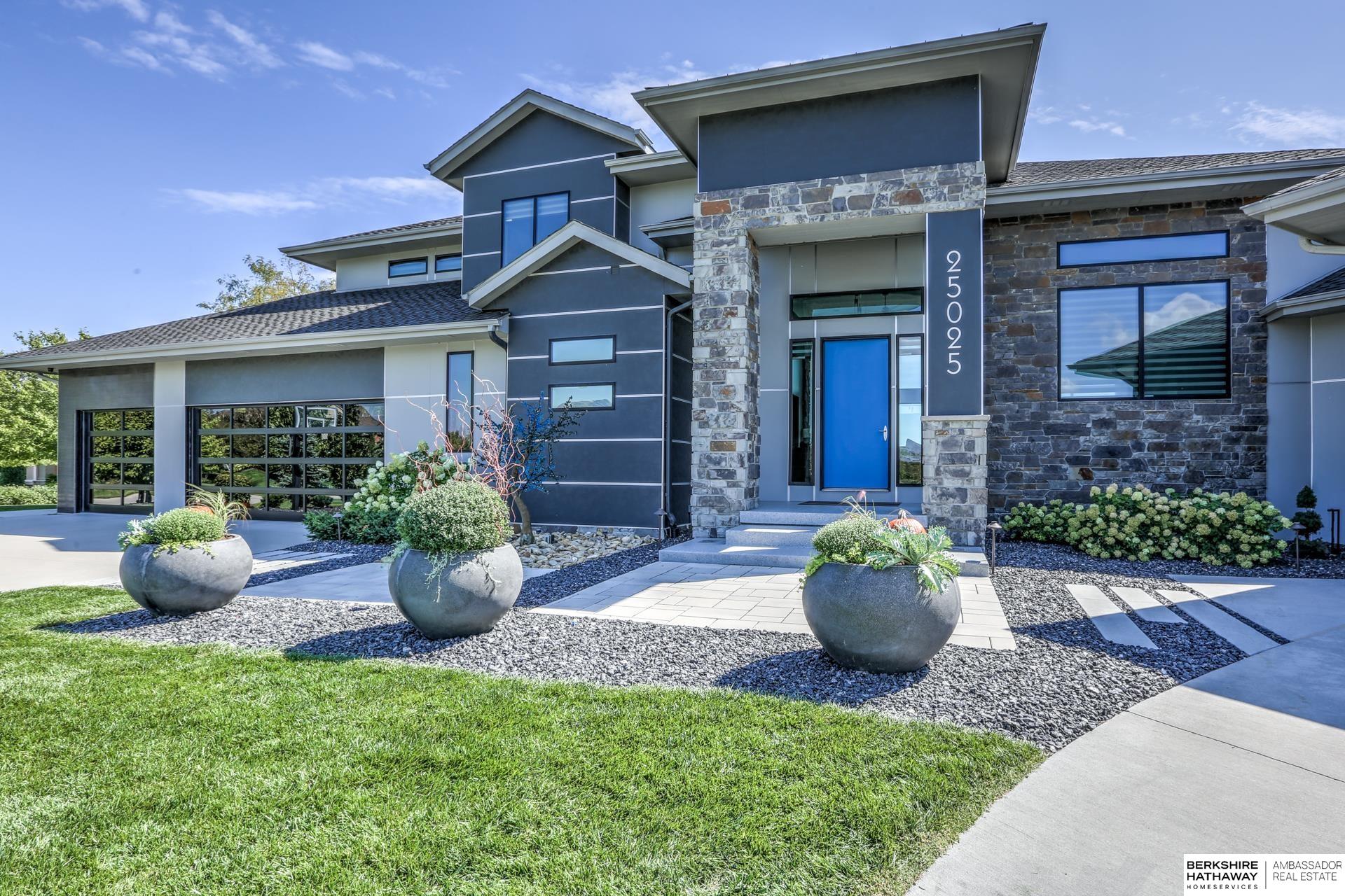 Waterloo, Nebraska 68069, United States, 5 Bedrooms Bedrooms, ,6 BathroomsBathrooms,Residential,Active,99629