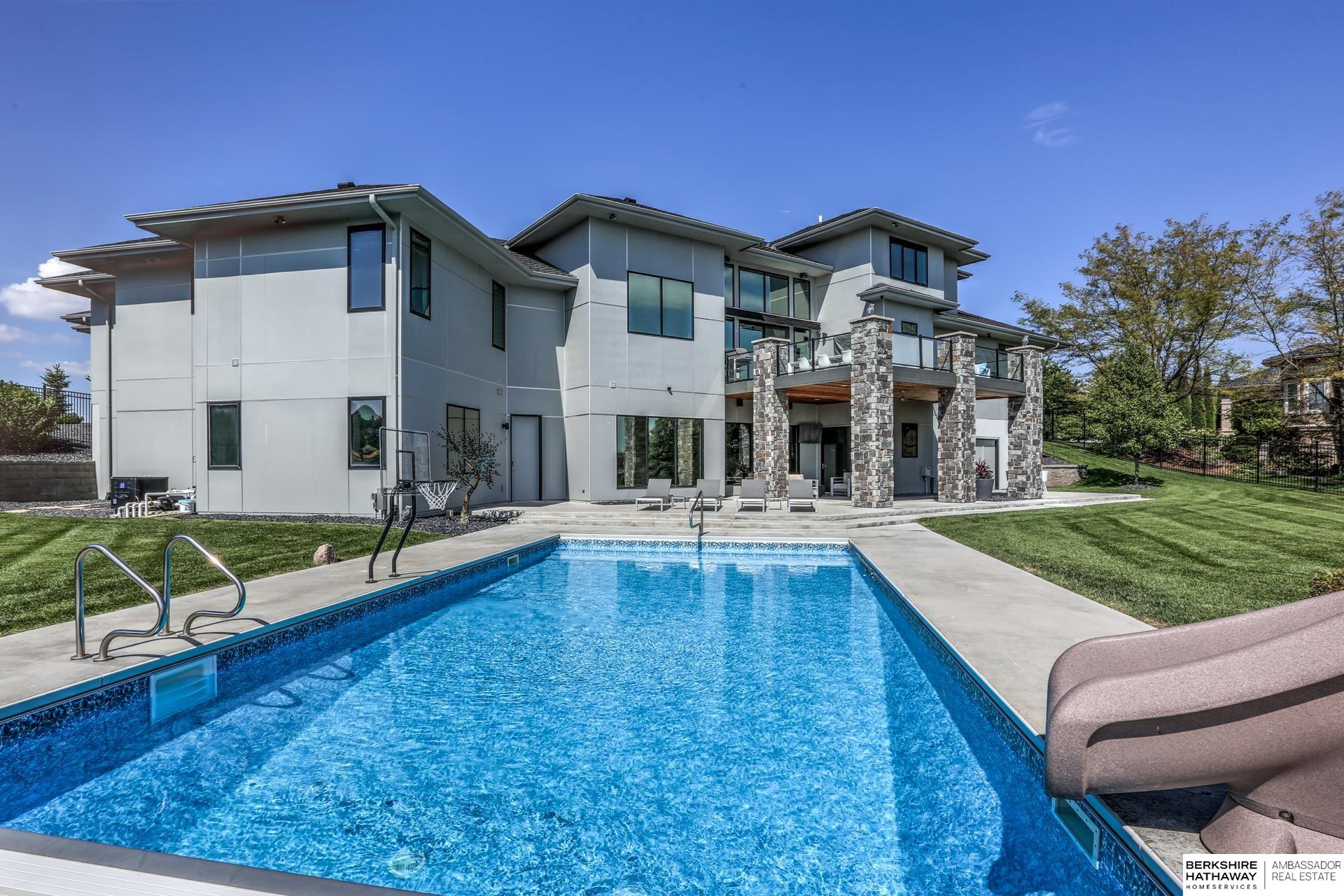 Waterloo, Nebraska 68069, United States, 5 Bedrooms Bedrooms, ,6 BathroomsBathrooms,Residential,Active,99629