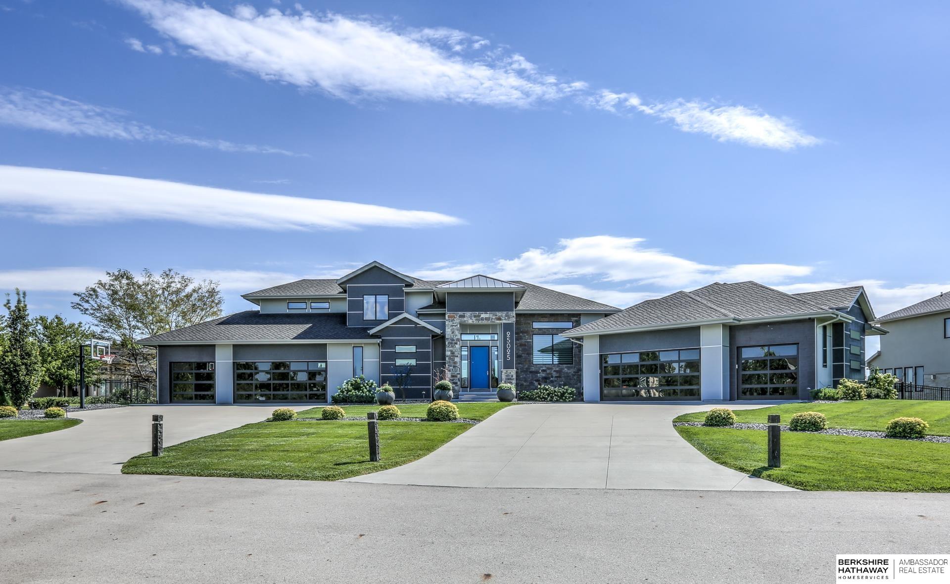 Waterloo, Nebraska 68069, United States, 5 Bedrooms Bedrooms, ,6 BathroomsBathrooms,Residential,Active,99629