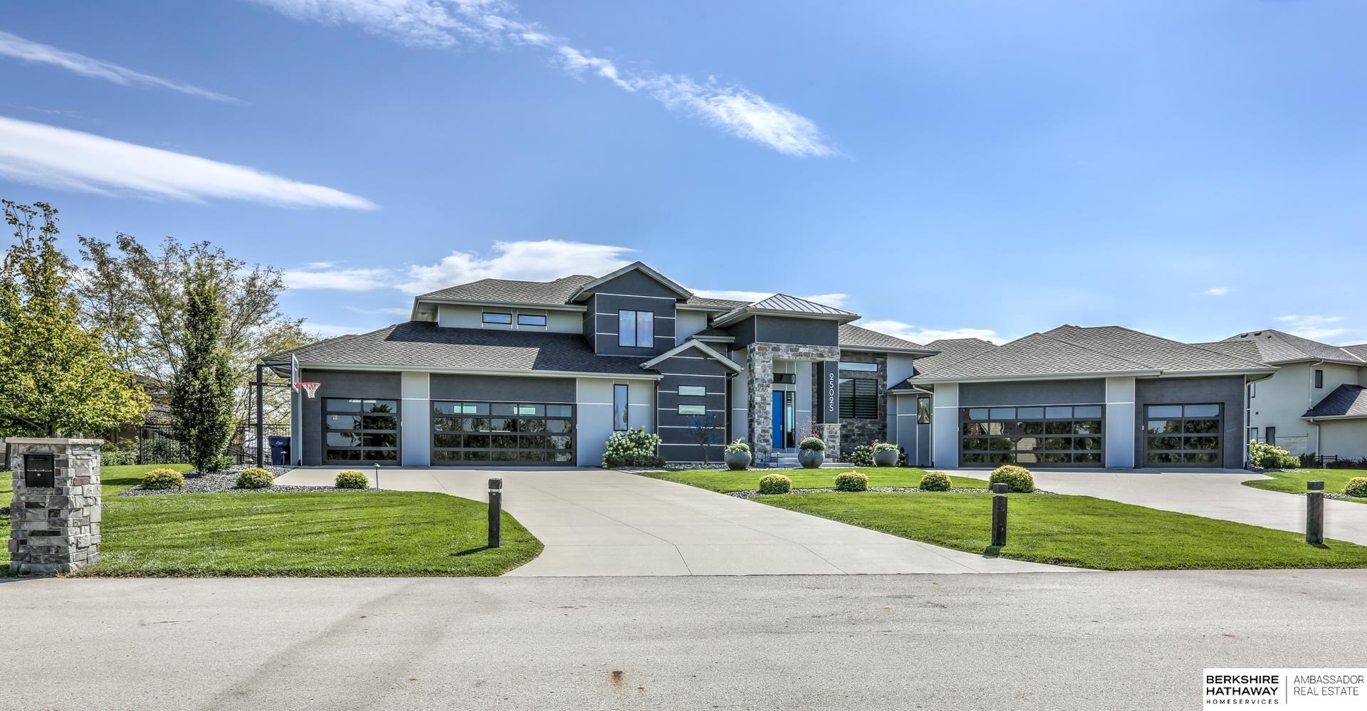 Waterloo, Nebraska 68069, United States, 5 Bedrooms Bedrooms, ,6 BathroomsBathrooms,Residential,Active,99629