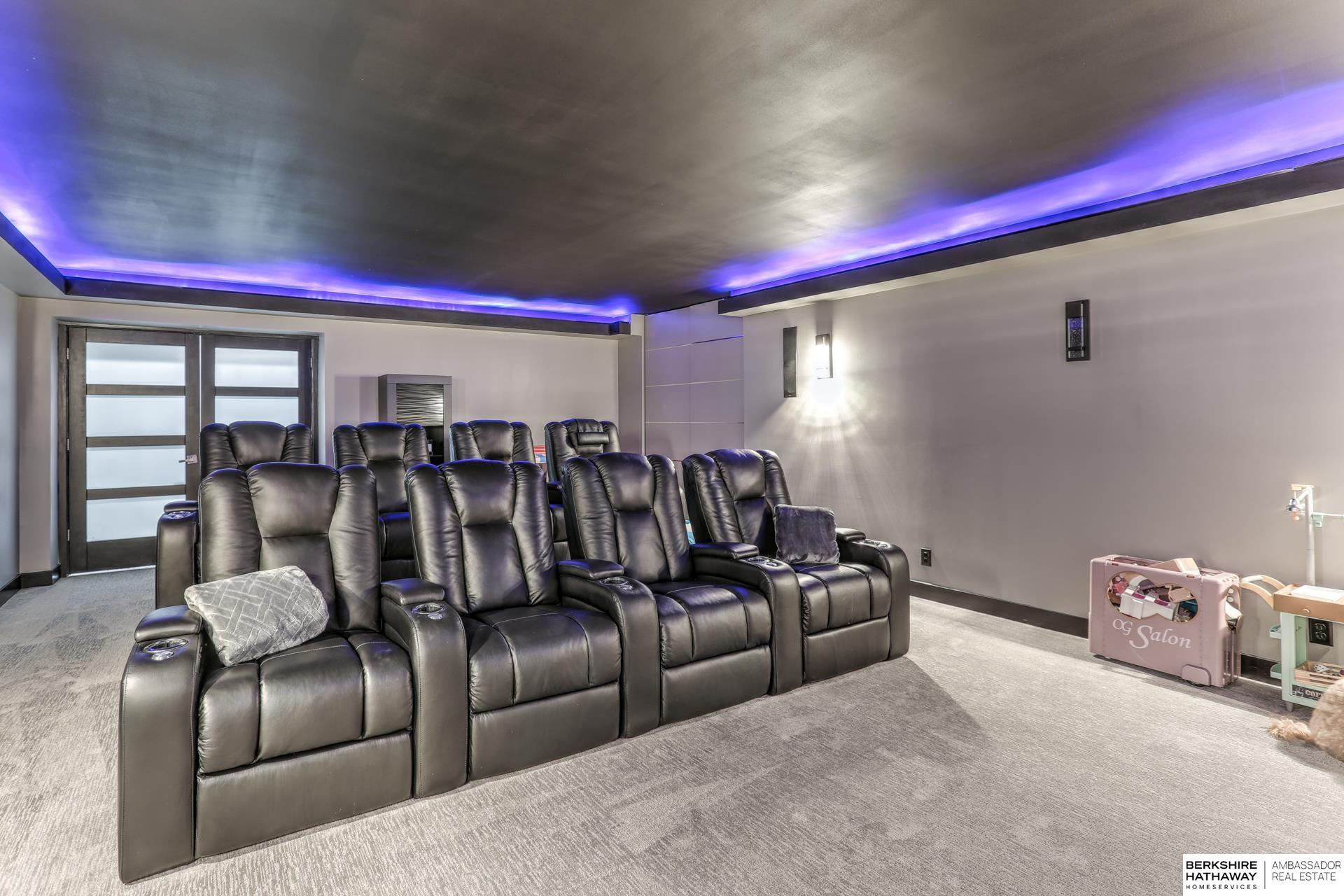 Waterloo, Nebraska 68069, United States, 5 Bedrooms Bedrooms, ,6 BathroomsBathrooms,Residential,Active,99629