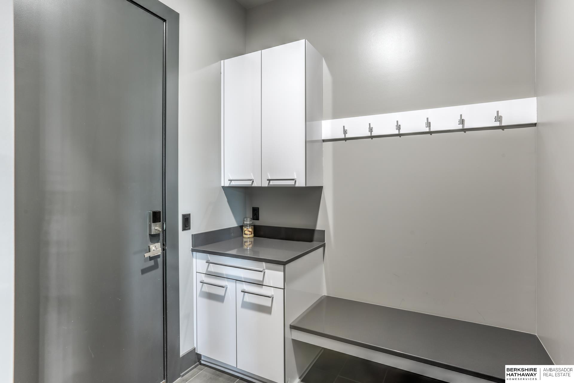 Waterloo, Nebraska 68069, United States, 5 Bedrooms Bedrooms, ,6 BathroomsBathrooms,Residential,Active,99629