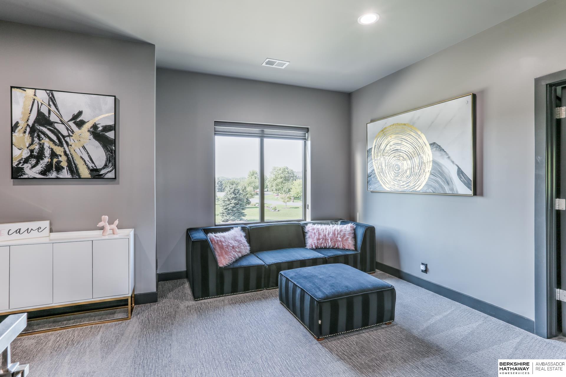 Waterloo, Nebraska 68069, United States, 5 Bedrooms Bedrooms, ,6 BathroomsBathrooms,Residential,Active,99629