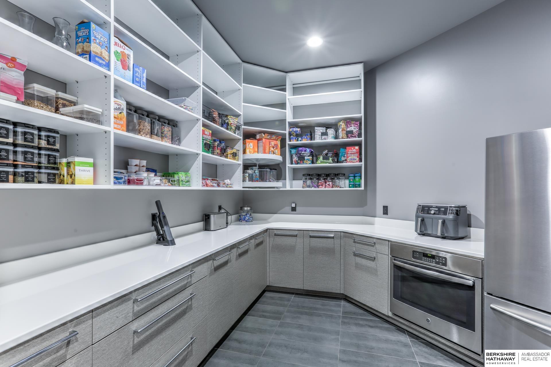 Waterloo, Nebraska 68069, United States, 5 Bedrooms Bedrooms, ,6 BathroomsBathrooms,Residential,Active,99629