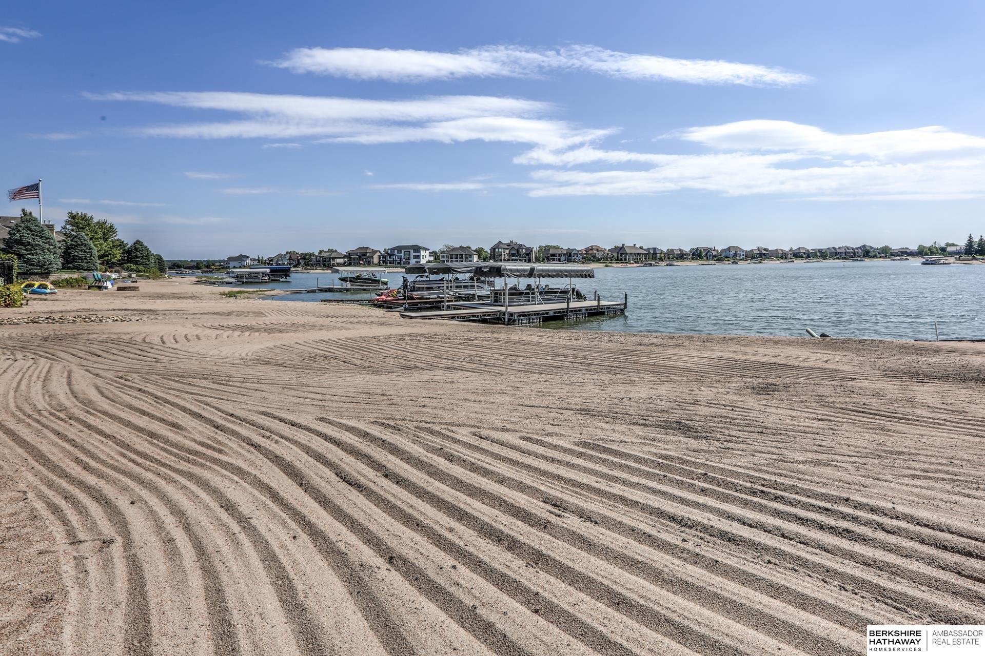 Waterloo, Nebraska 68069, United States, 5 Bedrooms Bedrooms, ,6 BathroomsBathrooms,Residential,Active,99629