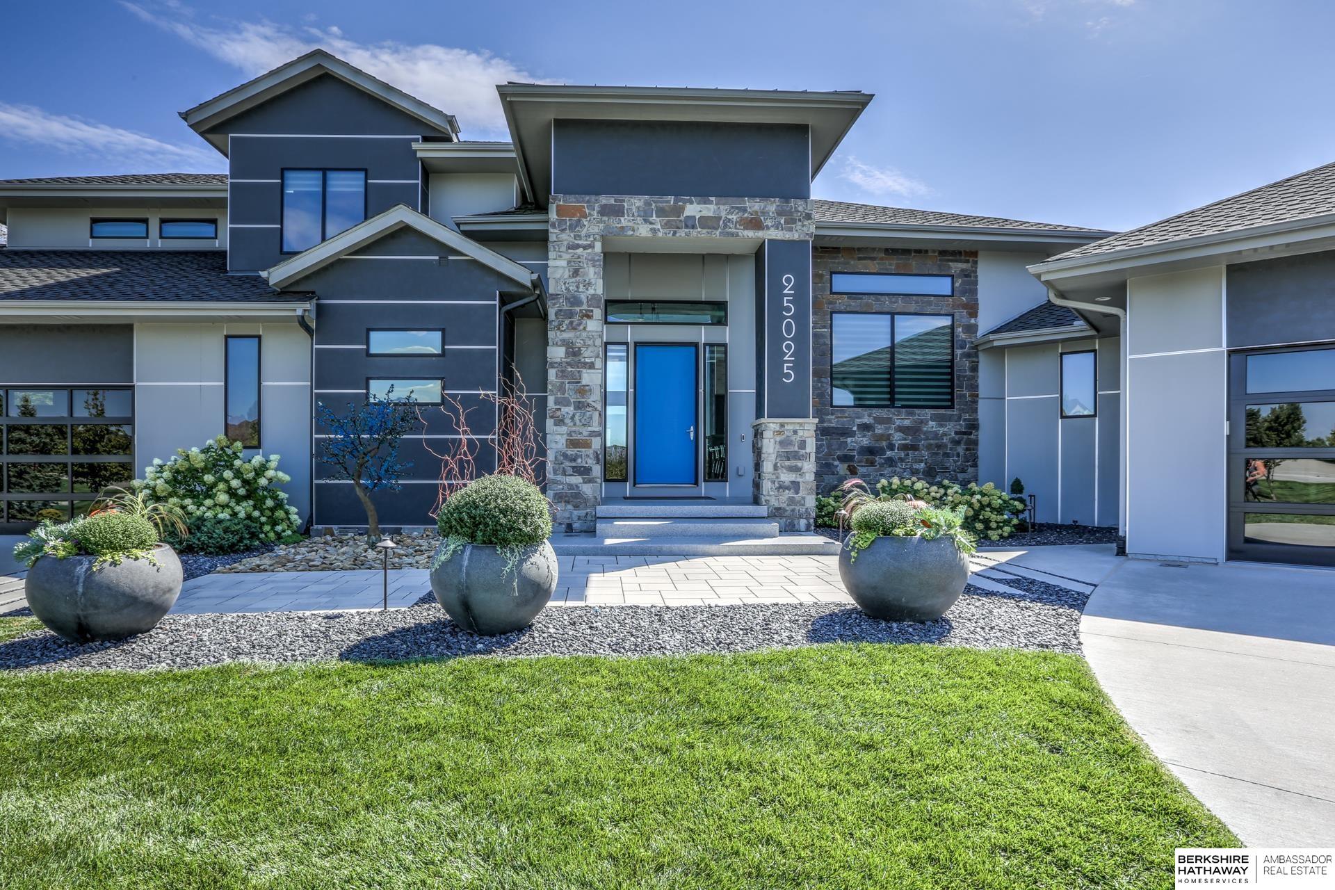 Waterloo, Nebraska 68069, United States, 5 Bedrooms Bedrooms, ,6 BathroomsBathrooms,Residential,Active,99629