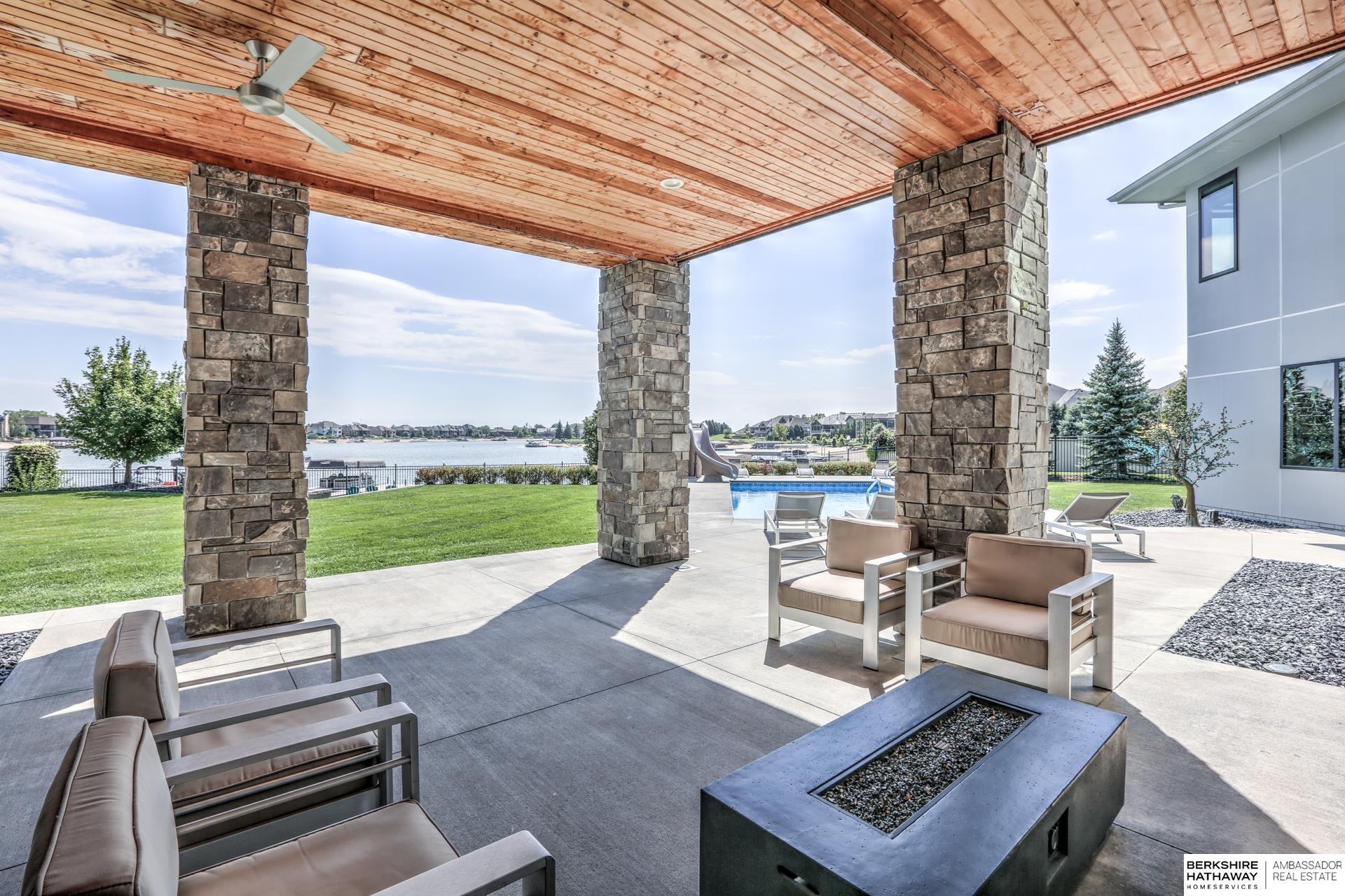 Waterloo, Nebraska 68069, United States, 5 Bedrooms Bedrooms, ,6 BathroomsBathrooms,Residential,Active,99629