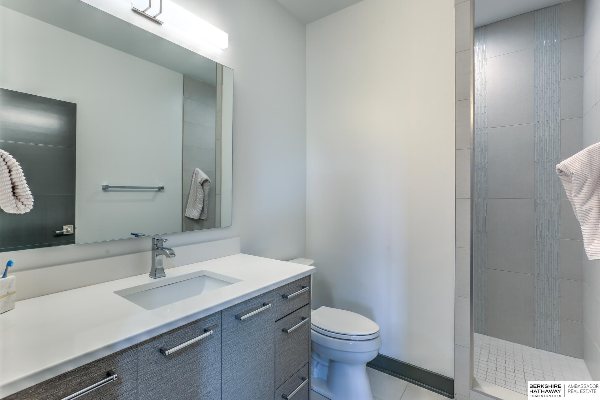 Waterloo, Nebraska 68069, United States, 5 Bedrooms Bedrooms, ,6 BathroomsBathrooms,Residential,Active,99629