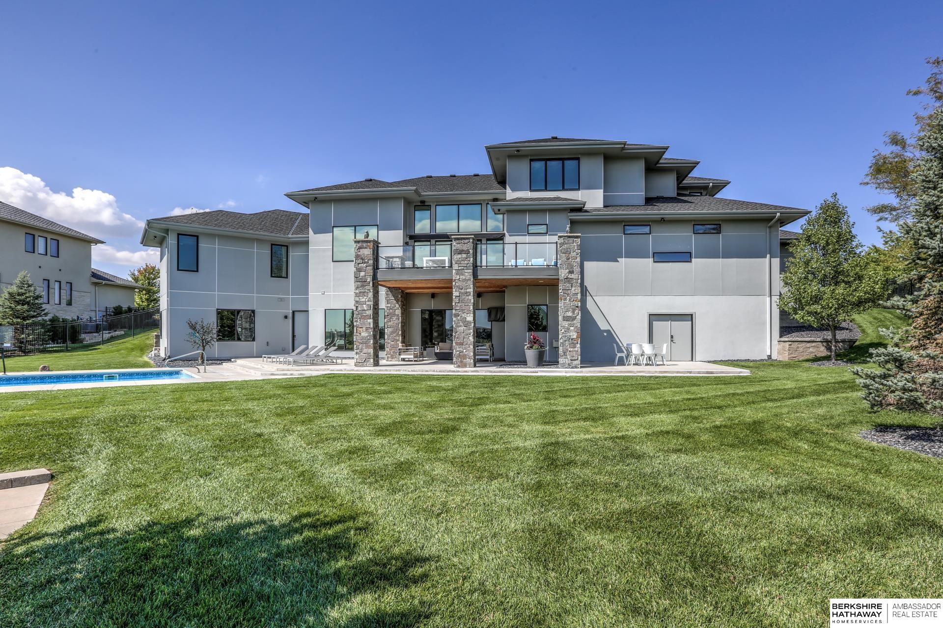 Waterloo, Nebraska 68069, United States, 5 Bedrooms Bedrooms, ,6 BathroomsBathrooms,Residential,Active,99629