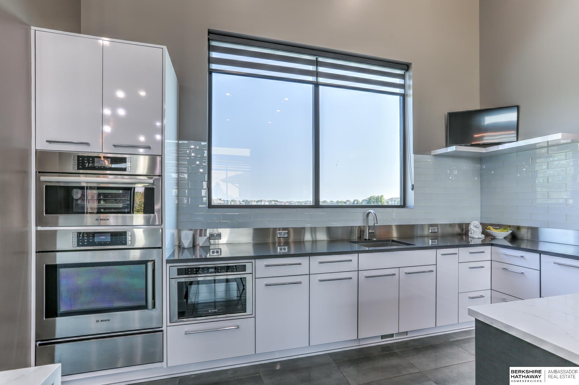 Waterloo, Nebraska 68069, United States, 5 Bedrooms Bedrooms, ,6 BathroomsBathrooms,Residential,Active,99629