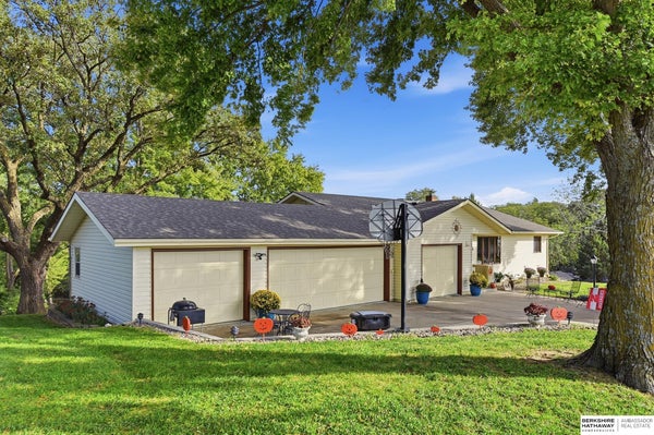 9619 ROCK CREEK RD, PLATTSMOUTH, NE 68048 - Image fbfcbaf768872525f315aba0548d2e13/3399608202