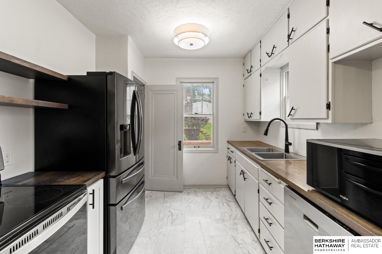 Omaha, Nebraska 68104, United States, 3 Bedrooms Bedrooms, ,2 BathroomsBathrooms,Residential,Active,136380