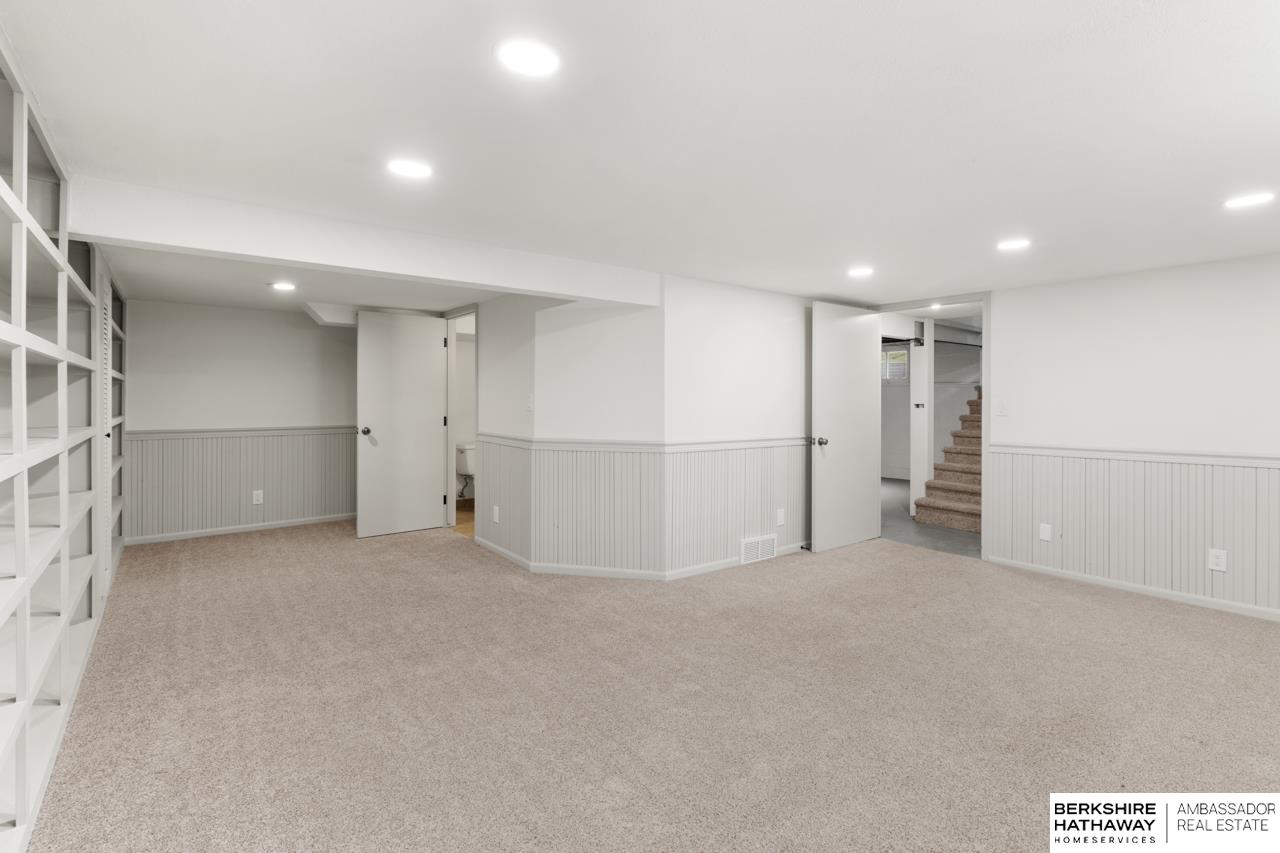 Omaha, Nebraska 68104, United States, 3 Bedrooms Bedrooms, ,2 BathroomsBathrooms,Residential,Active,136380