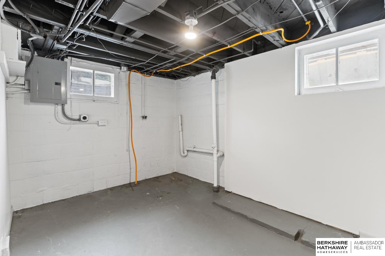 Omaha, Nebraska 68104, United States, 3 Bedrooms Bedrooms, ,2 BathroomsBathrooms,Residential,Active,136380