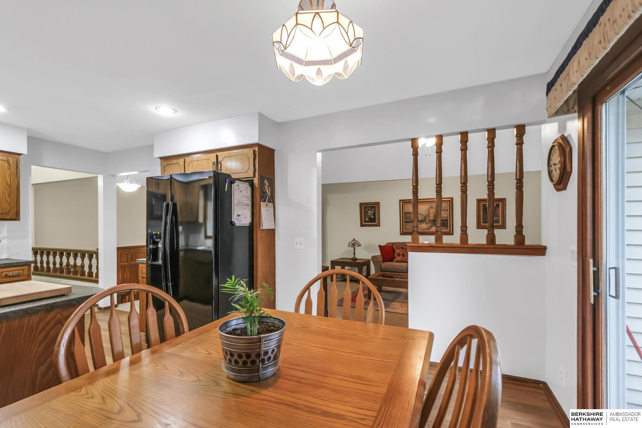 Omaha, Nebraska 68154, United States, 3 Bedrooms Bedrooms, ,2 BathroomsBathrooms,Residential,Pending,228536