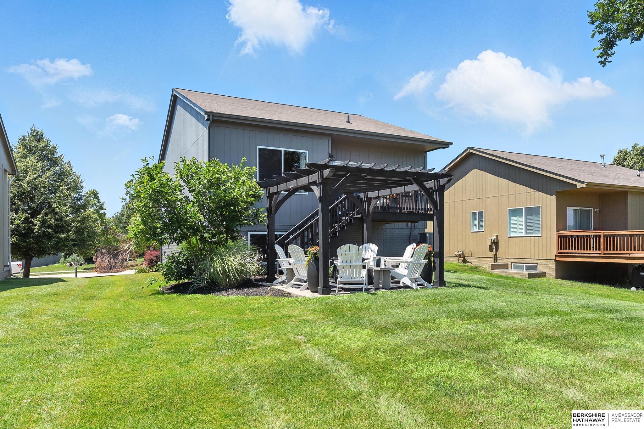 Omaha, Nebraska 68164, United States, 3 Bedrooms Bedrooms, ,2 BathroomsBathrooms,Residential,Pending,187522