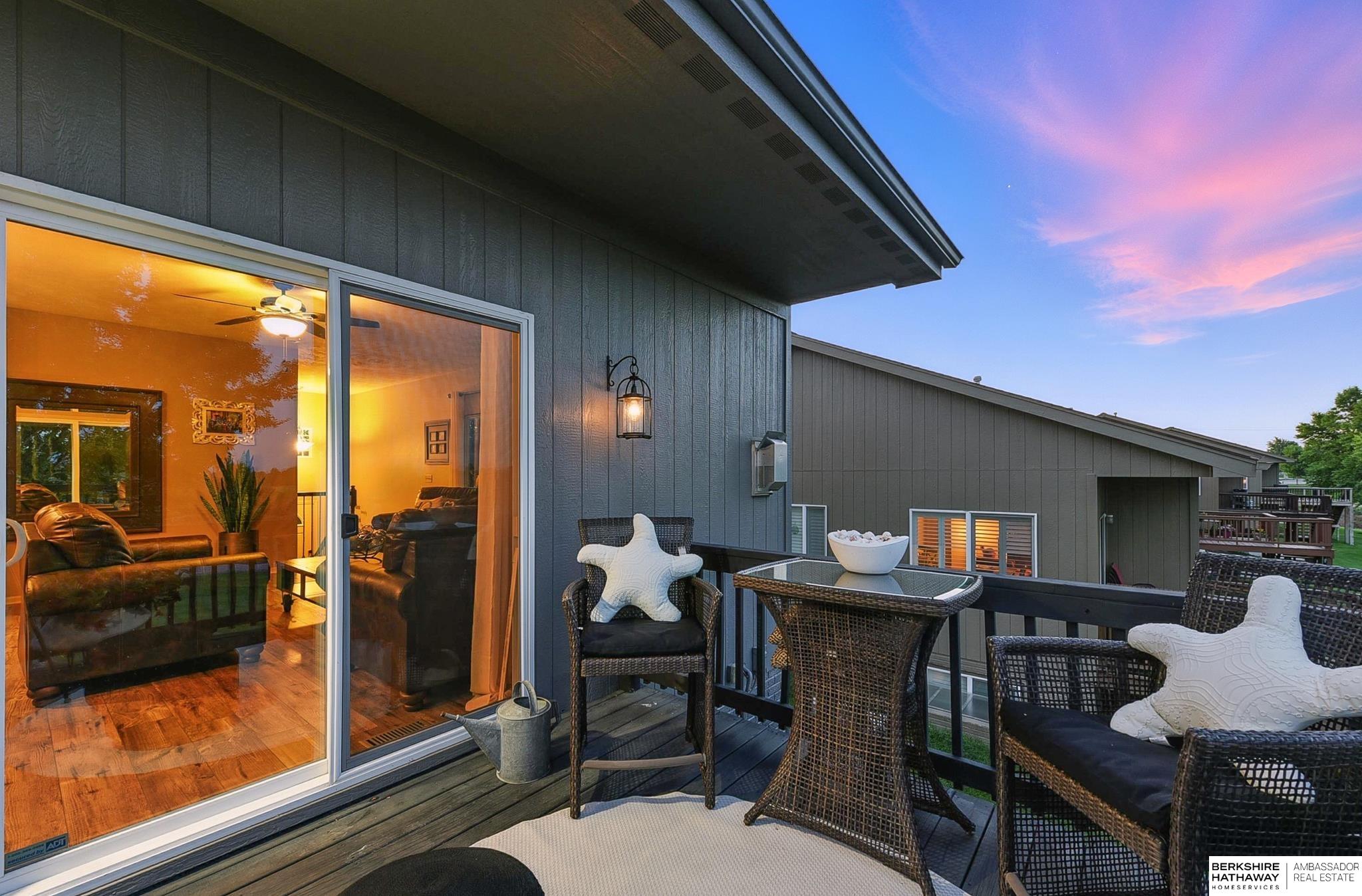 Omaha, Nebraska 68164, United States, 3 Bedrooms Bedrooms, ,2 BathroomsBathrooms,Residential,Pending,187522