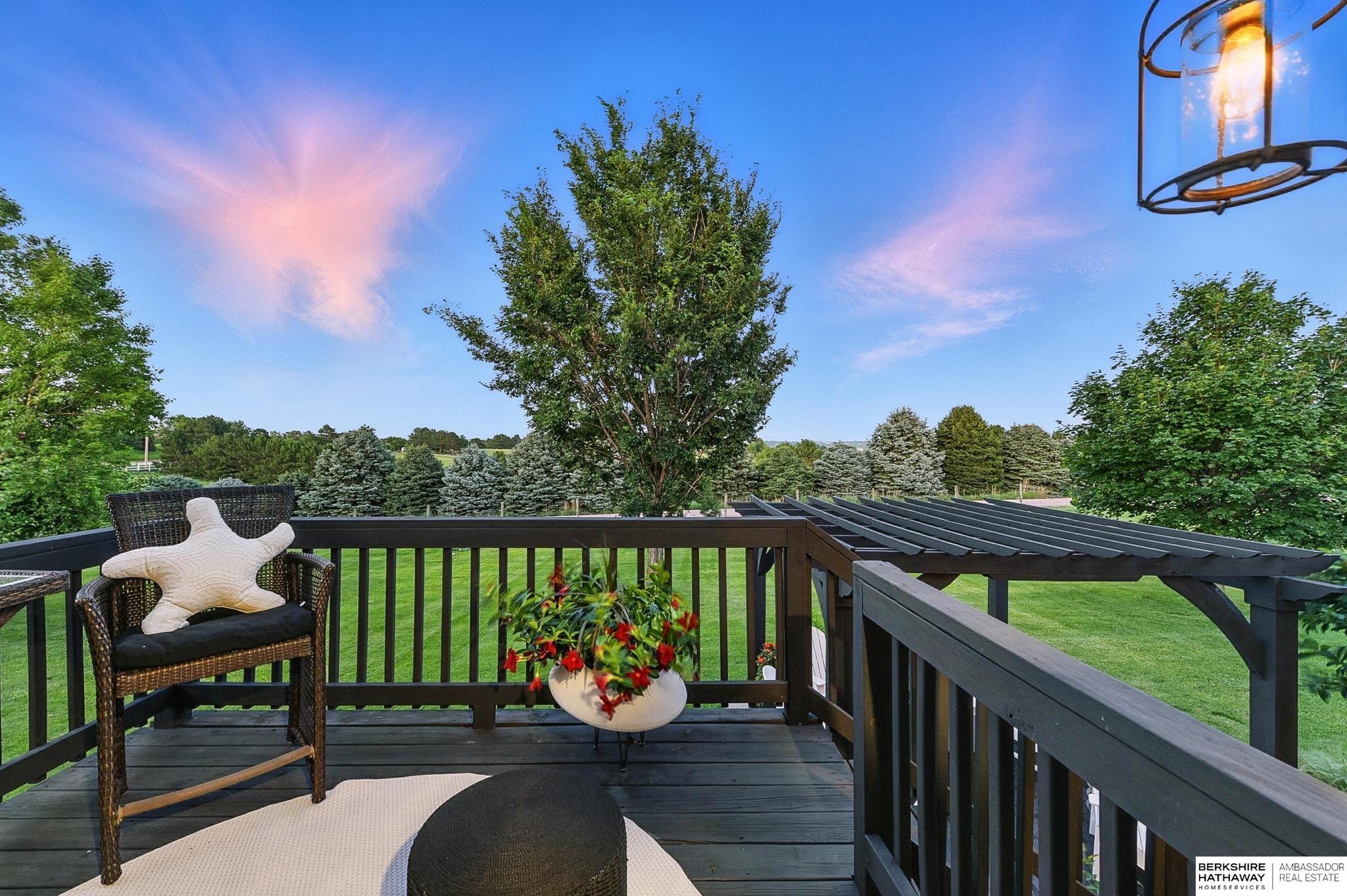 Omaha, Nebraska 68164, United States, 3 Bedrooms Bedrooms, ,2 BathroomsBathrooms,Residential,Pending,187522