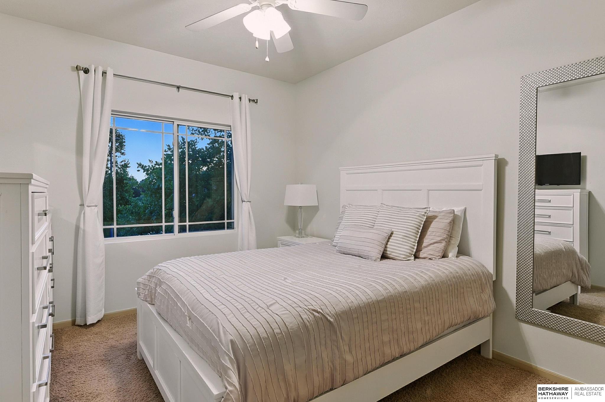 Omaha, Nebraska 68164, United States, 3 Bedrooms Bedrooms, ,2 BathroomsBathrooms,Residential,Pending,187522