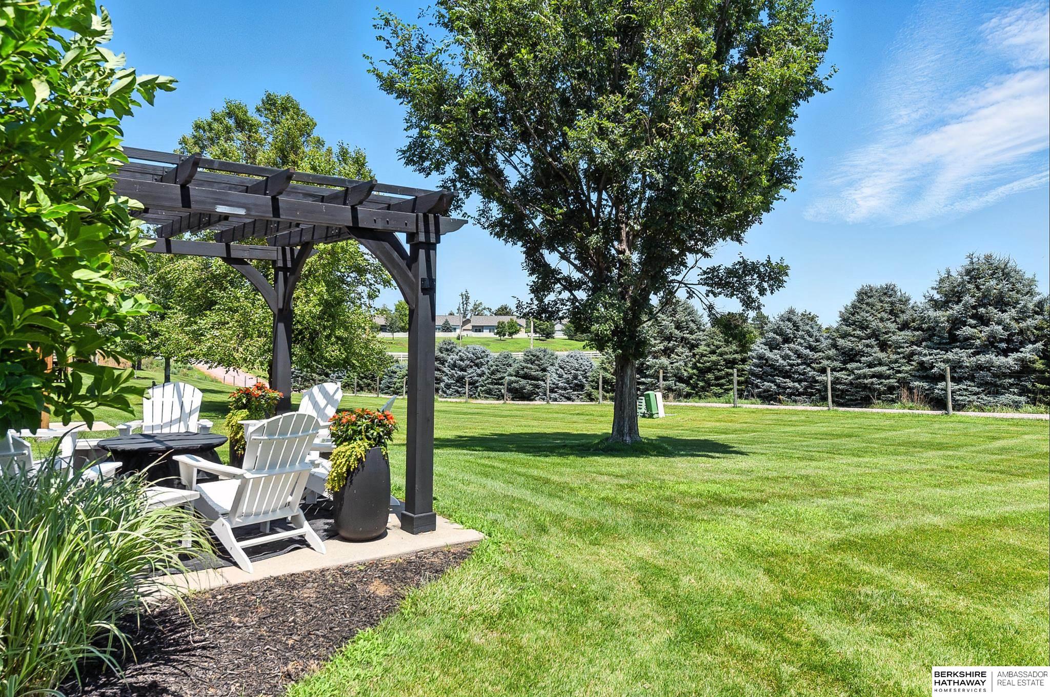 Omaha, Nebraska 68164, United States, 3 Bedrooms Bedrooms, ,2 BathroomsBathrooms,Residential,Pending,187522