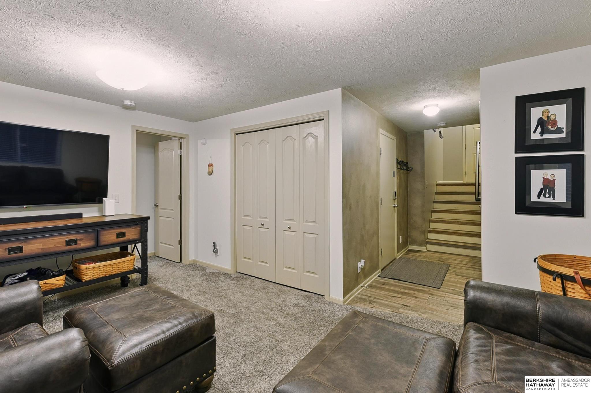 Omaha, Nebraska 68164, United States, 3 Bedrooms Bedrooms, ,2 BathroomsBathrooms,Residential,Pending,187522