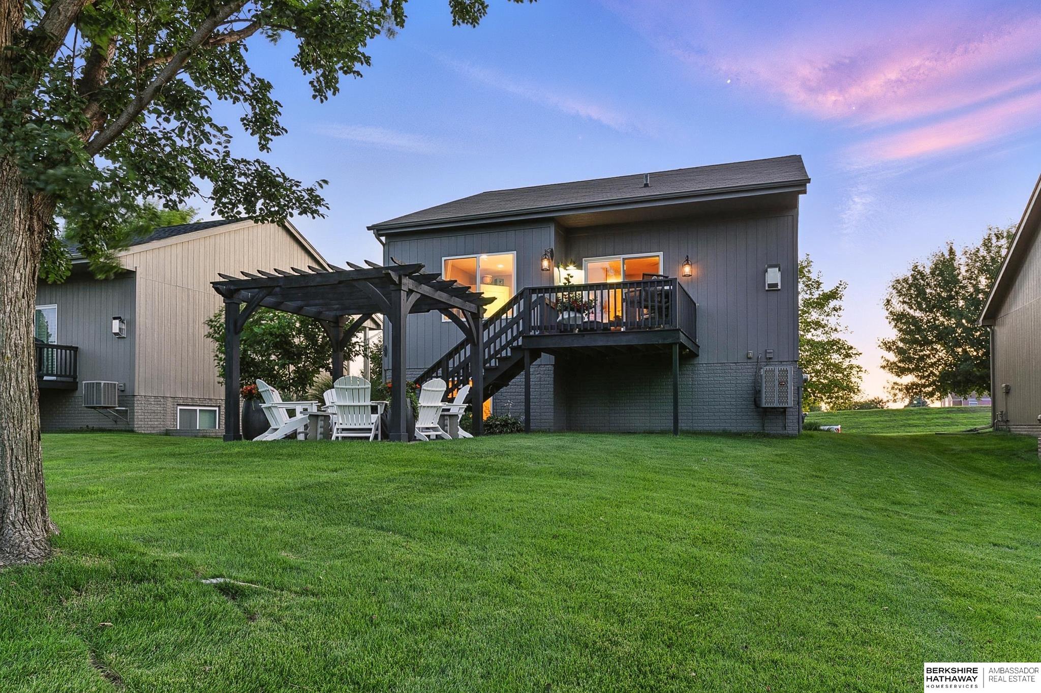 Omaha, Nebraska 68164, United States, 3 Bedrooms Bedrooms, ,2 BathroomsBathrooms,Residential,Pending,187522