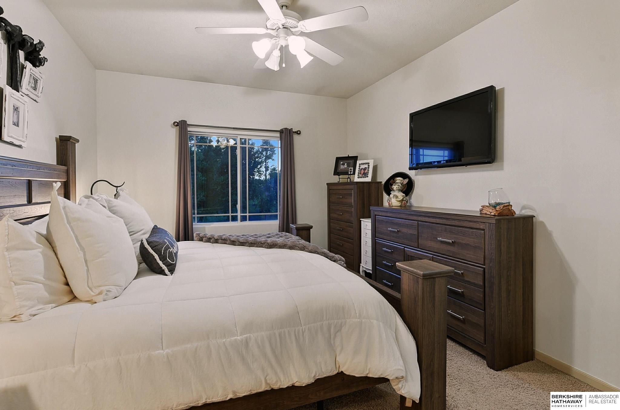 Omaha, Nebraska 68164, United States, 3 Bedrooms Bedrooms, ,2 BathroomsBathrooms,Residential,Pending,187522