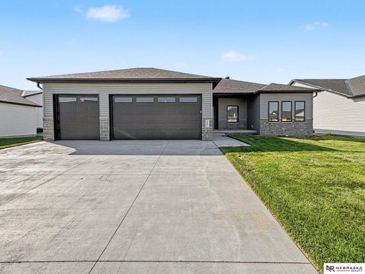 901 W EL ALAMEDA ST, LINCOLN, NE 68523 - Image fcd5ae4ea47e2bd3f8b2cd1dba2adcef/2347181051