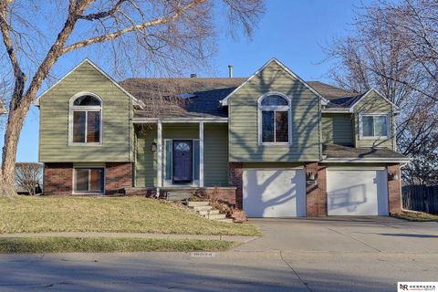 Photo of 16034 Chicago Street, Omaha, NE 68118 (MLS # 22606350)