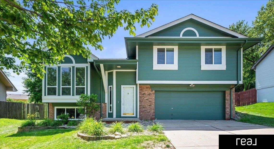 Omaha, Nebraska 68164, United States, 3 Bedrooms Bedrooms, ,2 BathroomsBathrooms,Residential,Active,177998