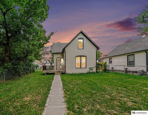 Photo of 613 4th Avenue, Plattsmouth, NE 68048 (MLS # 22628600)