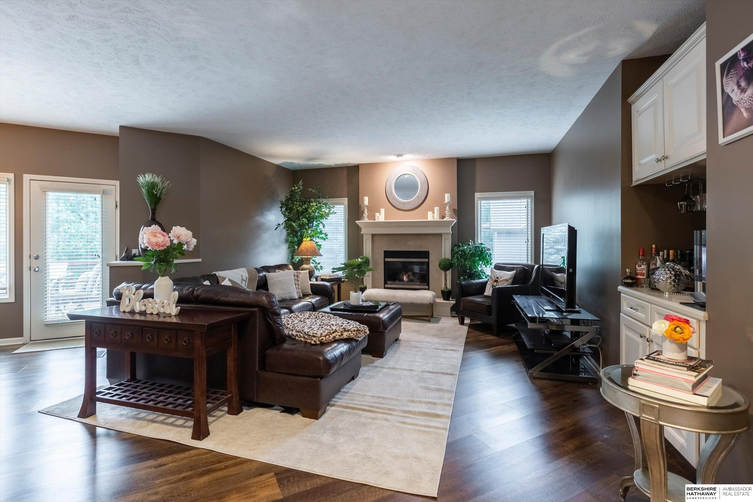 Omaha, Nebraska 68130, United States, 4 Bedrooms Bedrooms, ,4 BathroomsBathrooms,Residential,Active,212571