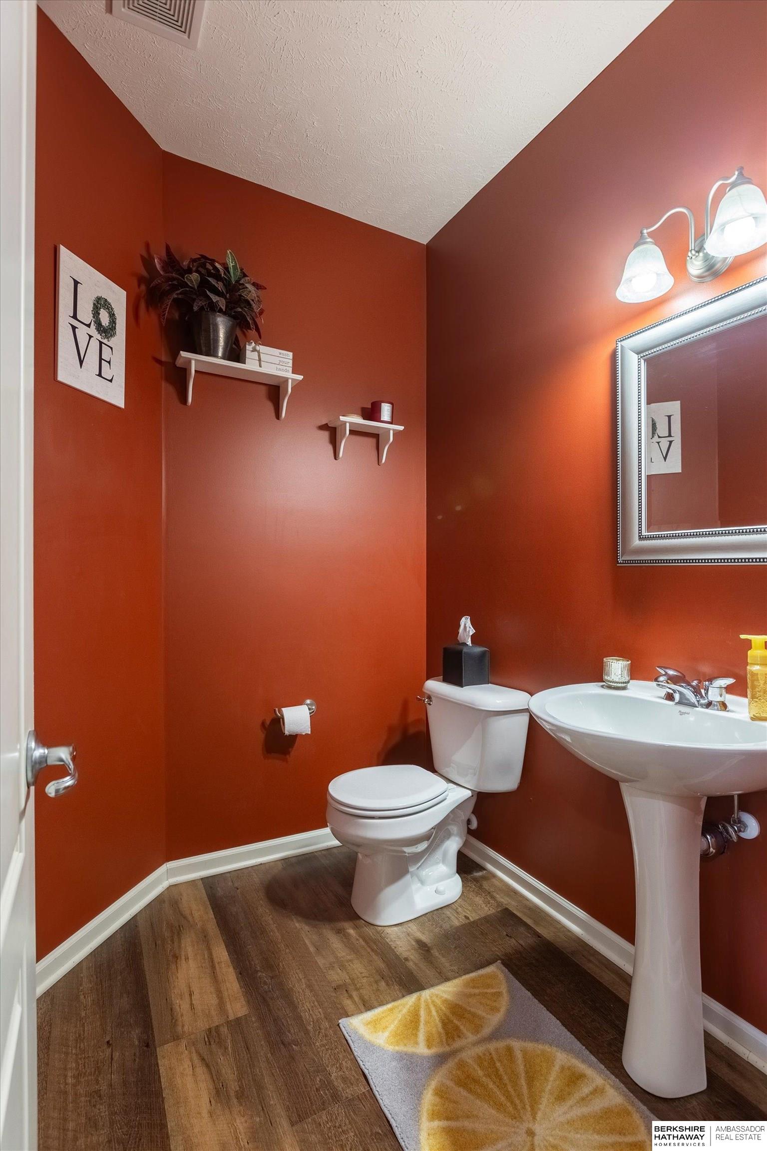 Omaha, Nebraska 68130, United States, 4 Bedrooms Bedrooms, ,4 BathroomsBathrooms,Residential,Active,212571